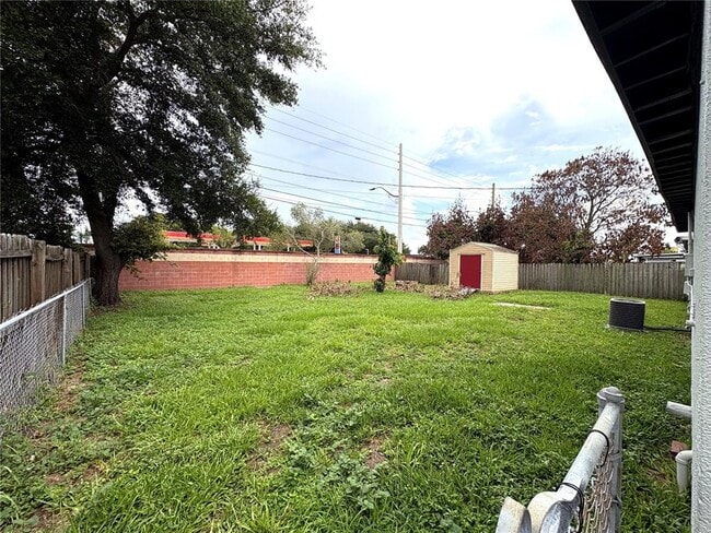 Photo - 821 S Solandra Dr