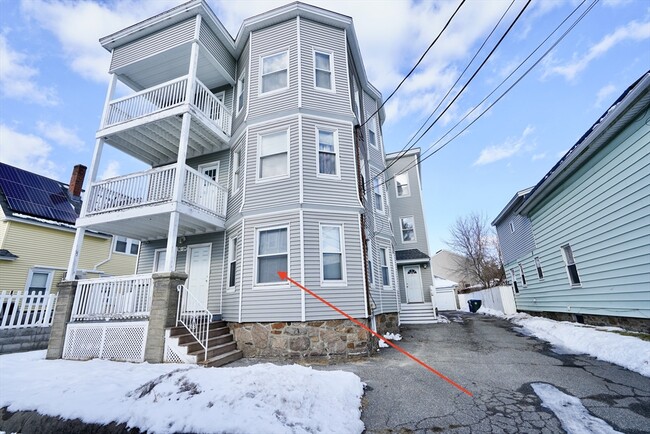 Building Photo - 94 Andover St Unit 1