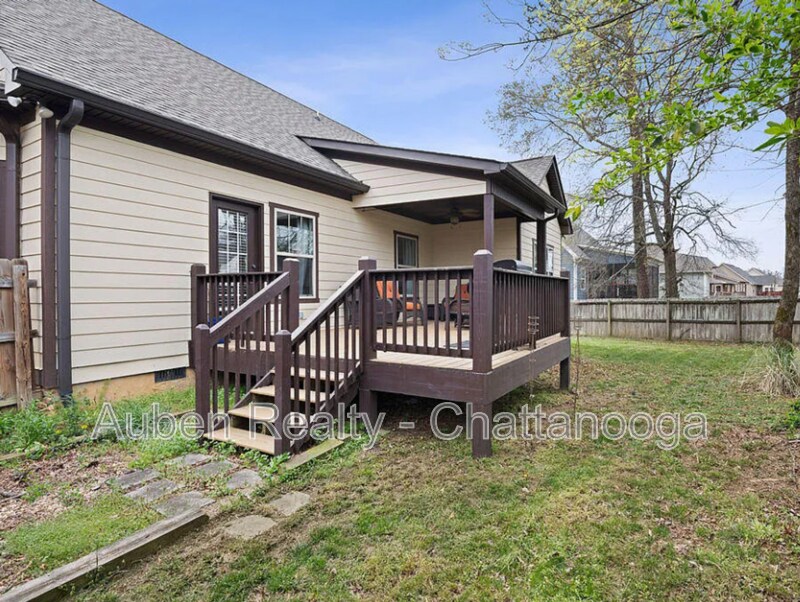 Photo - 1857 Holly Oak Ln