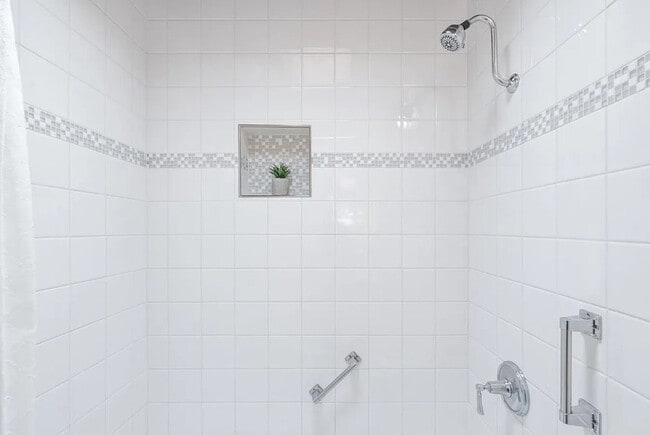 Photo - 115 Greenmeadow Way