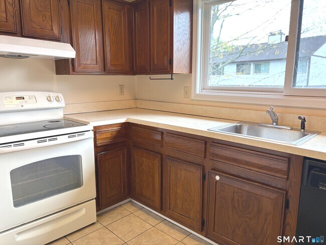 Photo - 27 Crows Nest Ln Unit 5H
