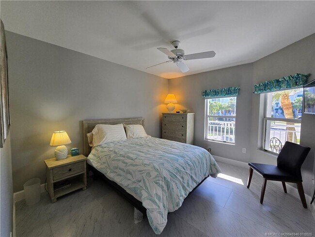 Photo - 185 NE Edgewater Dr Unidad 5105