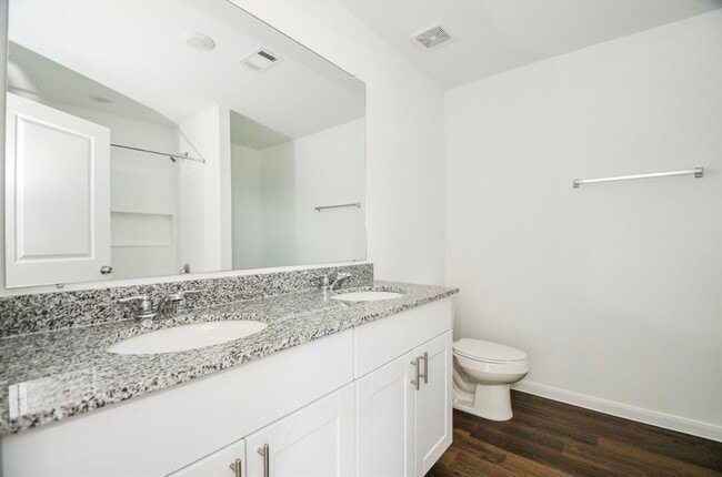 Photo - 16439 Big Hickory Dr