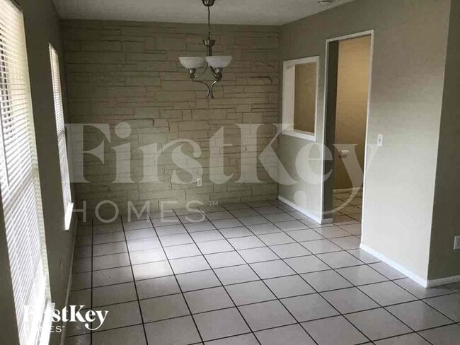 Photo - 613 Brittany Ct