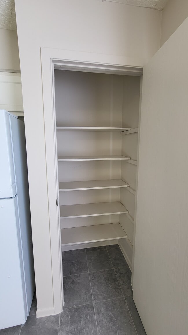 Photo - 3799 Petzinger Rd