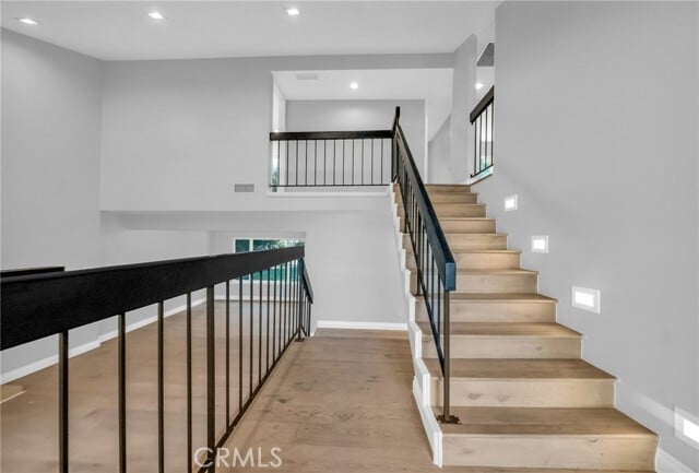 4642 Poe Ave