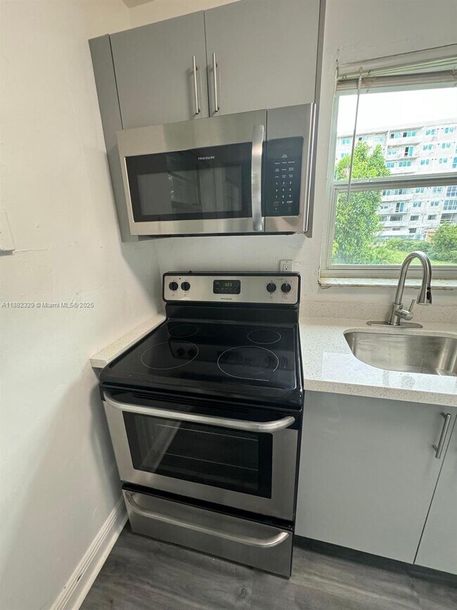 Photo - 866 NW 70th St Unit D
