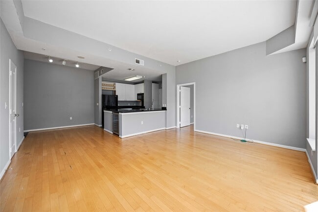 Building Photo - 3505 Sage Rd Unit 1406