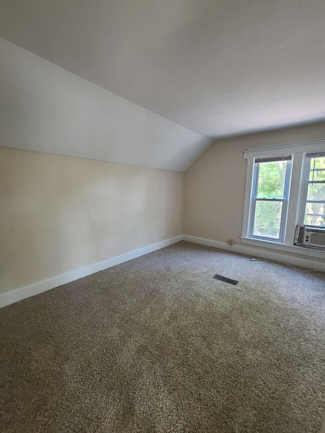 Photo - 3 Bedroom House, Champaign IL