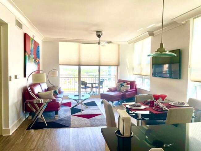 Photo - 1350 Main St