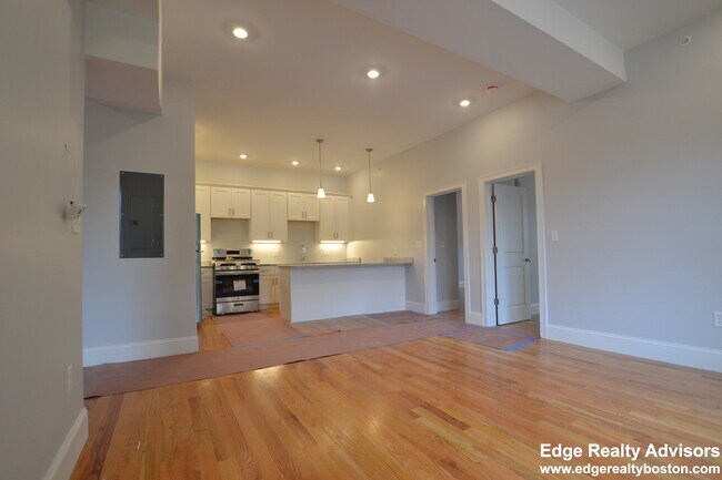 Photo - 2 Murdock St