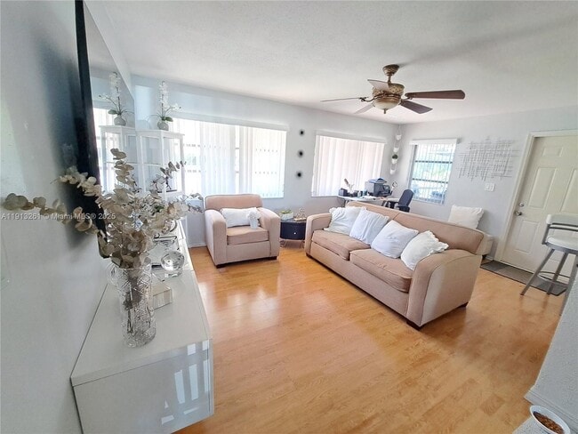 Photo - 5010 NW 51st Ct