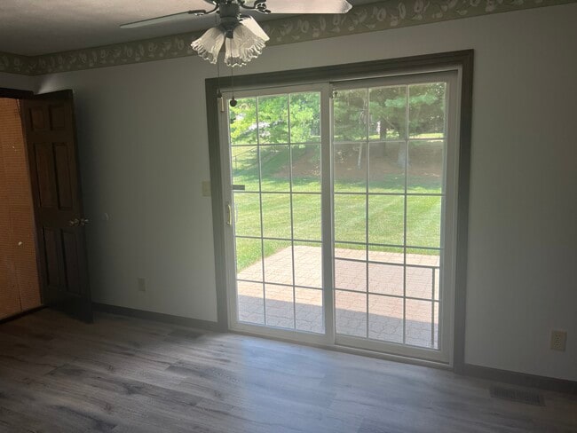 Photo - 3714 Creekwood Dr