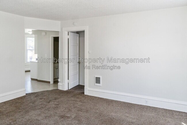 Photo - 1432 W Knox Ave
