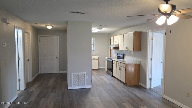 Photo - 24 Wellside Ln