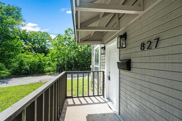 Photo - 827 W Ellis St