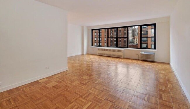 Building Photo - Fourth Avenue