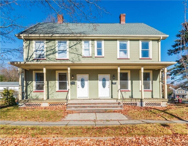 Photo - 2 Cottage St Townhome