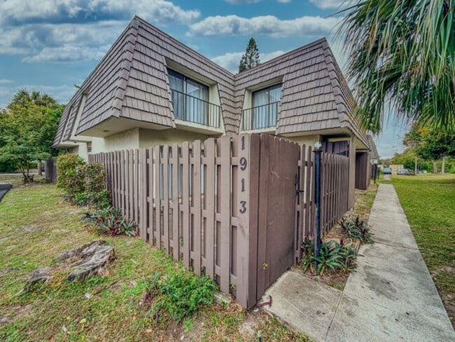 Photo - 1913 N Congress Ave