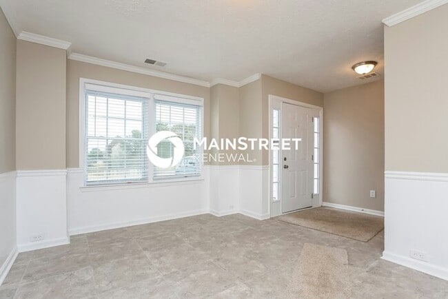 Photo - 4 Bedroom Pet-Friendly Home in Douglasville, GA with Main Street Renewal