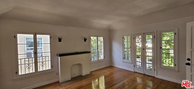 Photo - 1135 Cardiff Ave