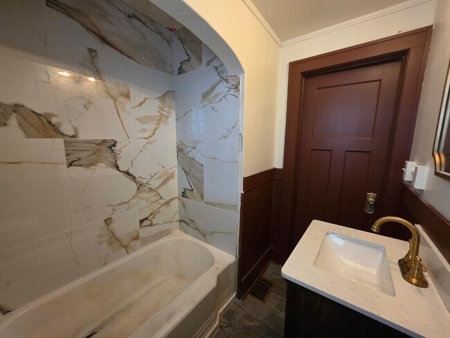 Photo - 107 Dawes Ave