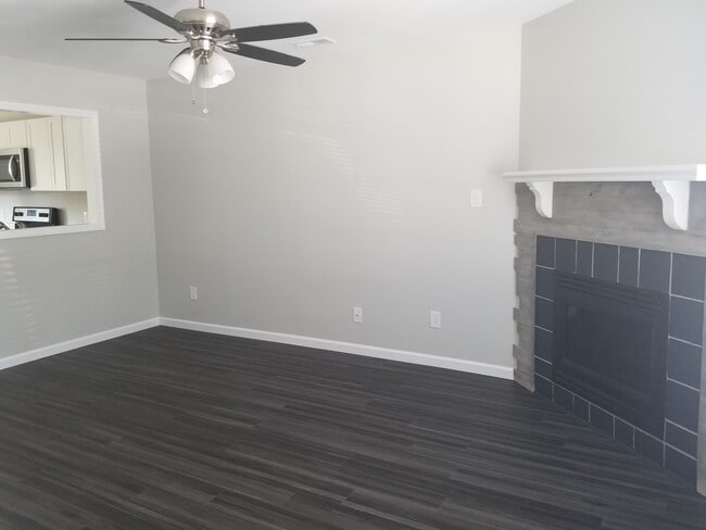 Photo - 1209 Pueblo Dr