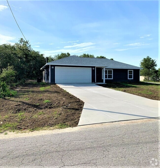 Building Photo - 2022-Built 3/2/2 on Corner Lot in Ocala – ... Rental