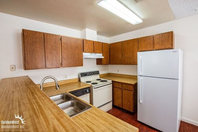 Photo - Beautifully Updated 2Bdm 1Ba Unit in a Gated Community