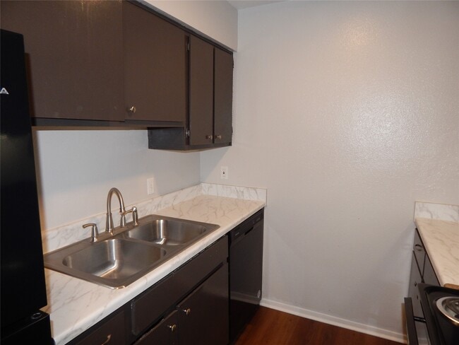 Photo - 204 Northpointe Ave Unit 204