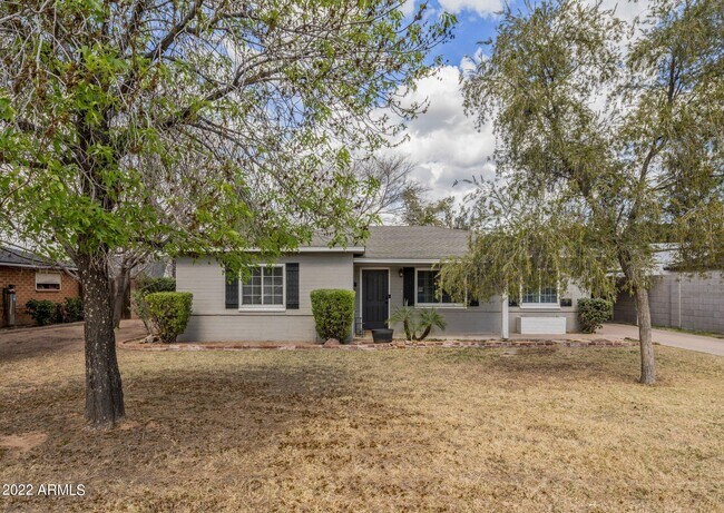 Photo - 4302 E Wilshire Dr