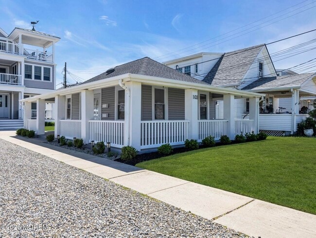 Photo - 103 17th Ave
