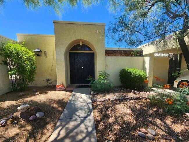 Photo - Turn-Key Midtown Oasis: Fully Furnished 3Bed/2Bath Townhome w/Private Yard - Available Now!