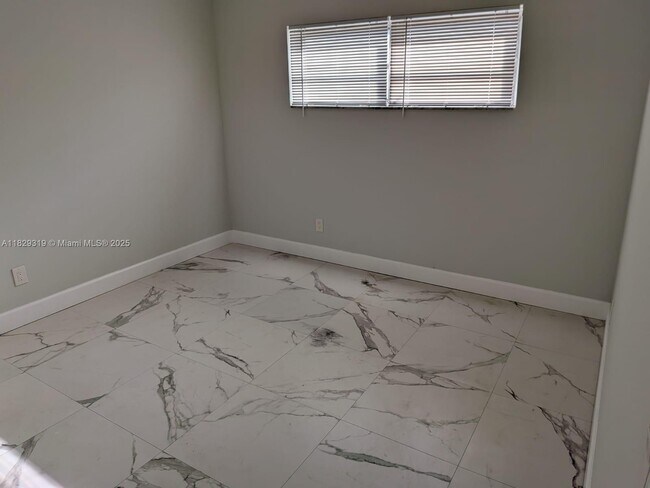 Photo - 6201 SW 37th St Unit 203