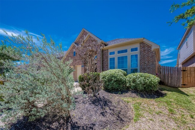 Photo - 6015 Hewes Point Ln