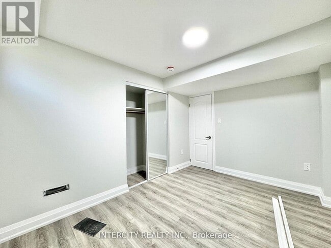 Photo - 299 Fleetwood Dr
