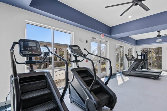 Building Photo - Venture at Lake Julian