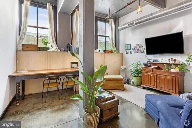 Building Photo - 1701 Tulip St Unit LL2 Rental