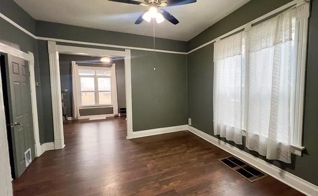 Photo - 523 Tracy Ave