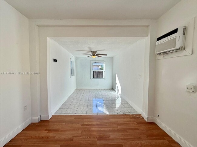 Photo - 2727 SW 24th St Unit 2