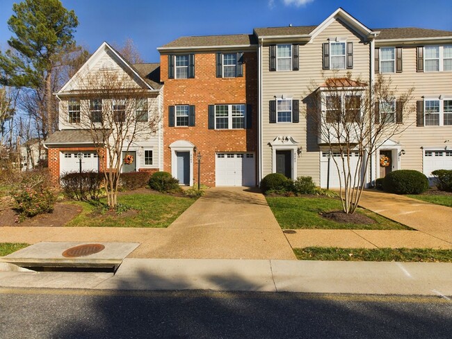 Beautiful 4 Bedroom 2.5 Bath Townhome in M... - Beautiful 4 Bedroom 2.5 Bath Townhome in M...