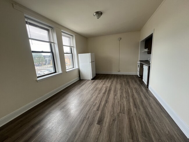 Photo - 2777 N Milwaukee Ave Apartment Unit 102