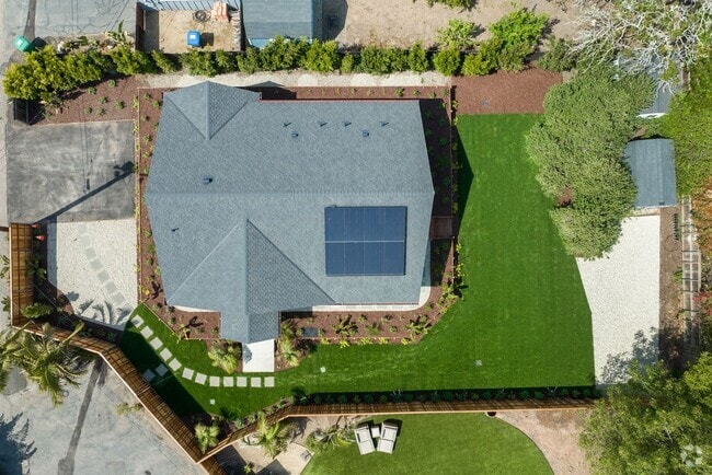 Building Photo - Exquisite Custom ADU in Santa Barbara – Pr... Rental