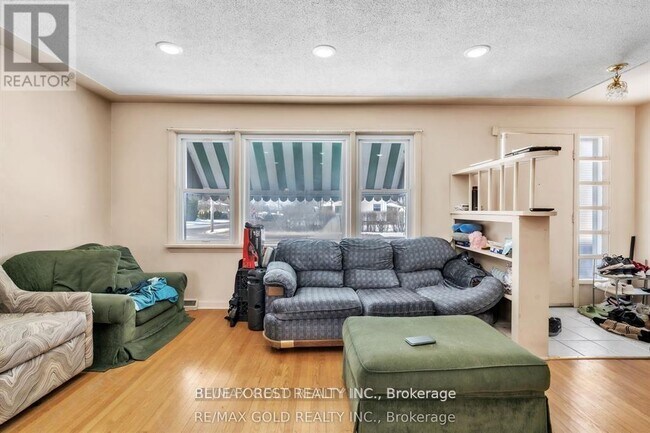 Photo - 344 McNay St