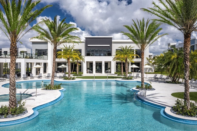 Building Photo - Manor Hialeah Rental