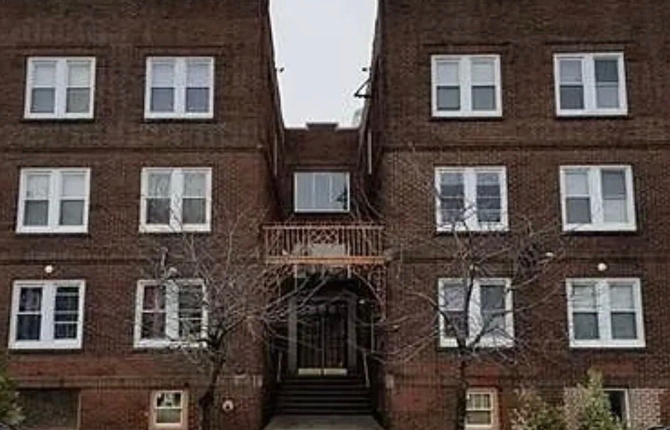 Photo - 240 William St Unit 2A