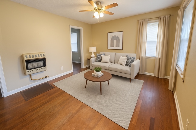 Photo - 517 E Rickenbacker Dr