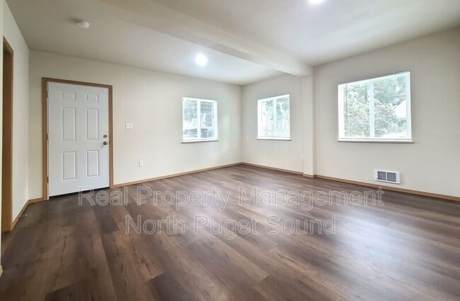 Photo - 4131 104th St NE