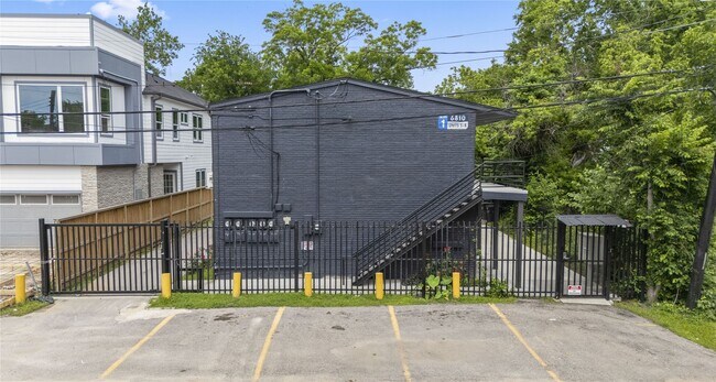 Photo - 6810 Del Rio St Unidad 1