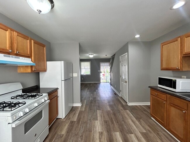 Photo - 3207 Ingleside Ave